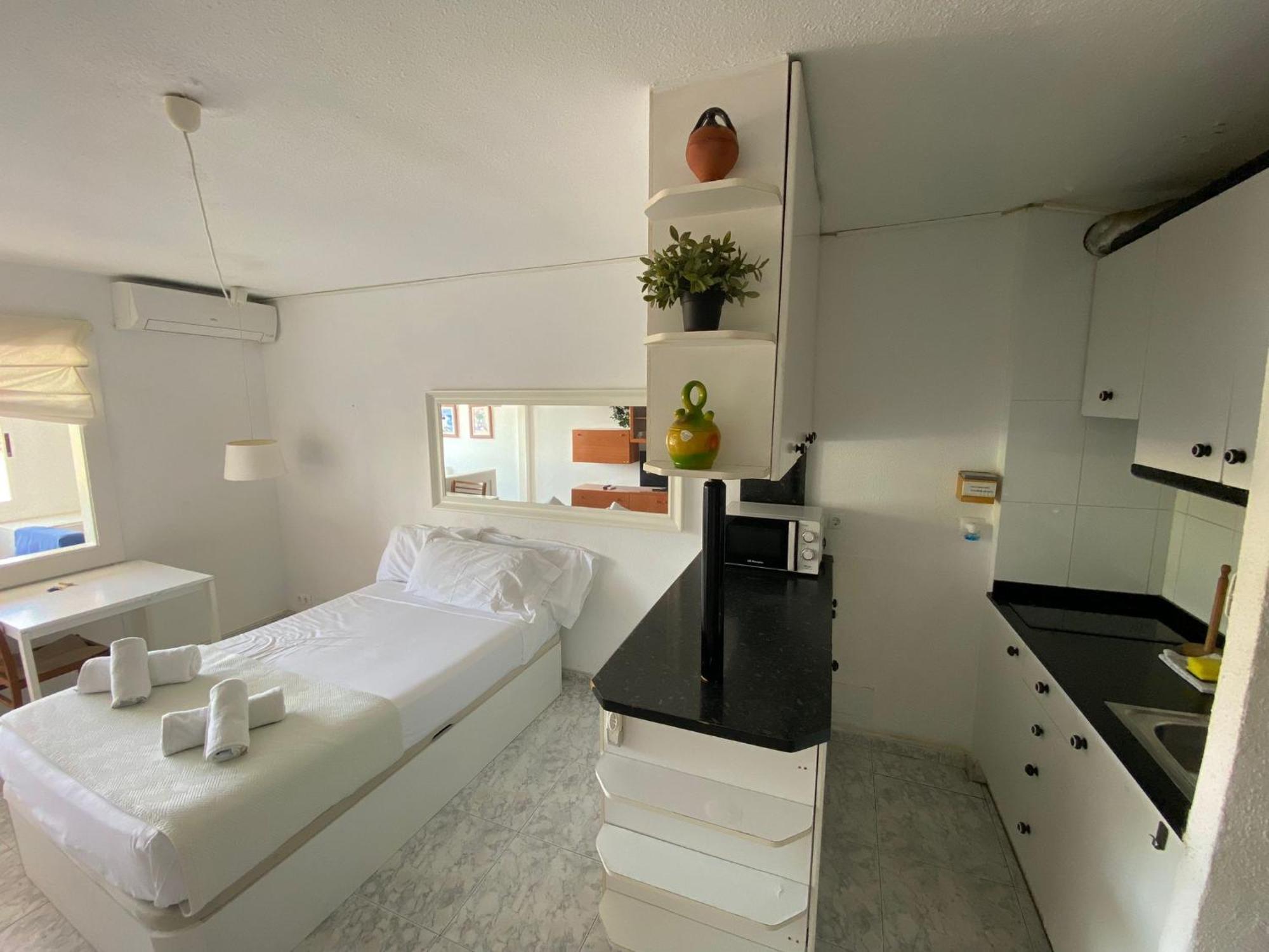 The Moon Studio By Hello Homes Sitges Esterno foto